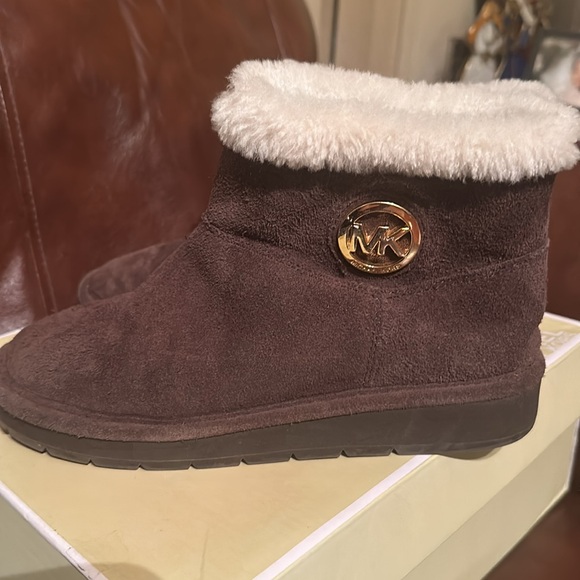 MK ANKLE BOOTS - Picture 4 of 6